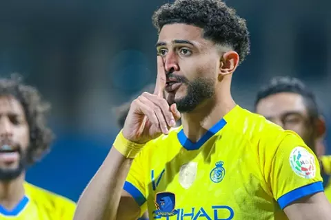 الرياضية: جيسوس يرفض رحيل عبد الإله العمري عن النصر